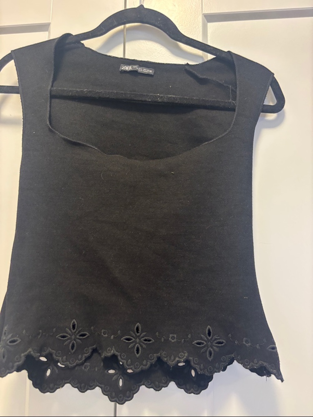 Zara Black Sleeveless Tank with Eyelet Scallop Hem L
